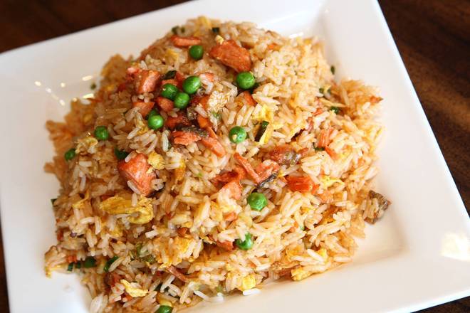 Salmon Fried Rice with Tomato Sauce 三文魚茄汁炒飯